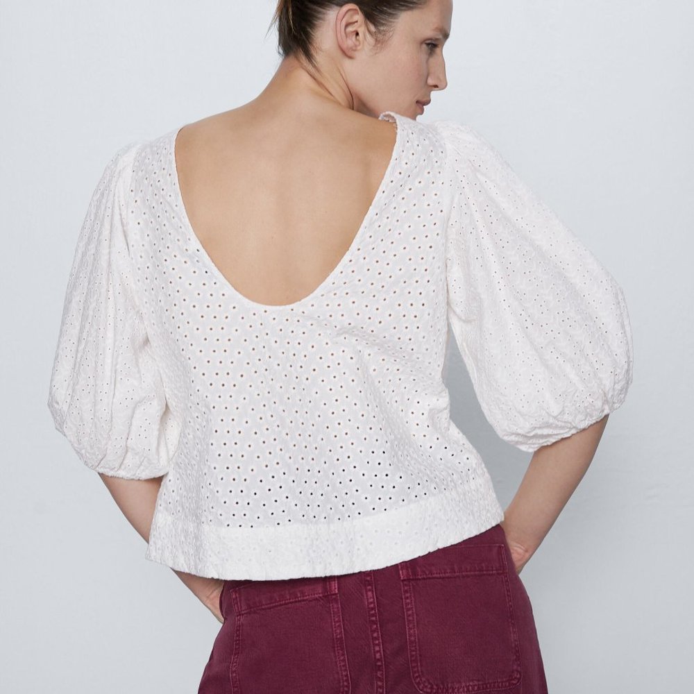 EMBROIDERED EYELET BLOUSE-Oyster White-4786/063 - Picture 4 of 8